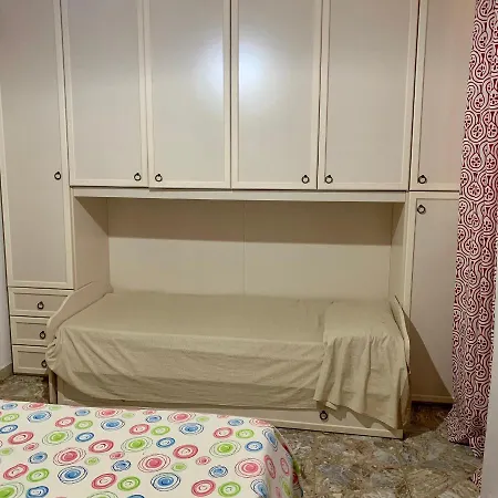 Ulisse Apartment *